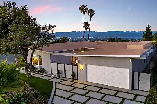 3426 Alginet Dr Photo 1