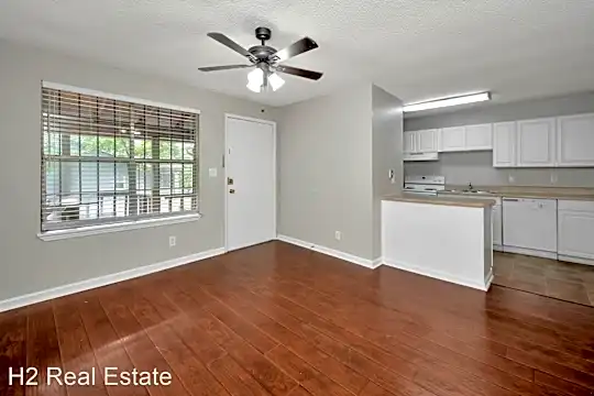 1524 14th Ave S Photo 2