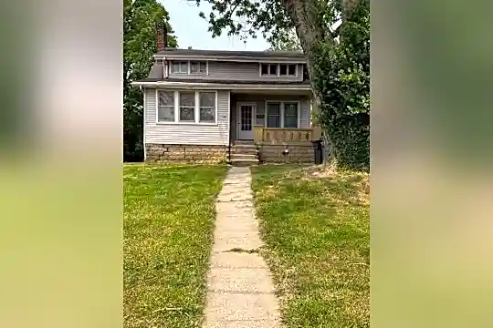 2308 Alexandria Pike Photo 1