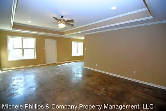 110 Pineview Ave Photo 2