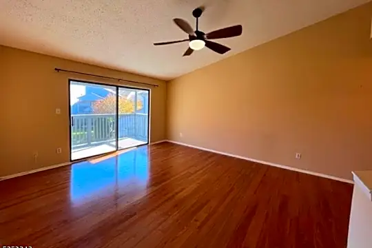 260 Drake Ln #260 Photo 1