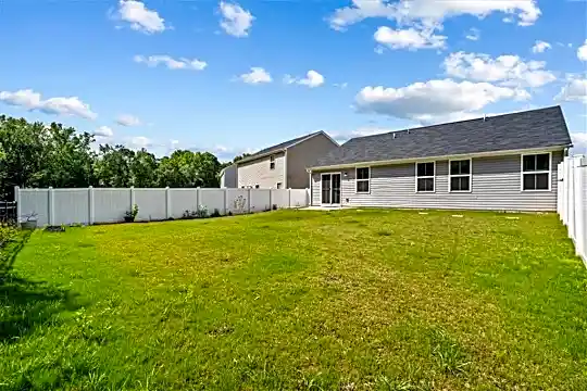 158 Queens Mill Ct Photo 2