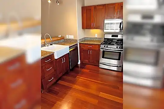 3119 Hugo St Photo 1