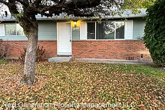 889 56th Pl Photo 1