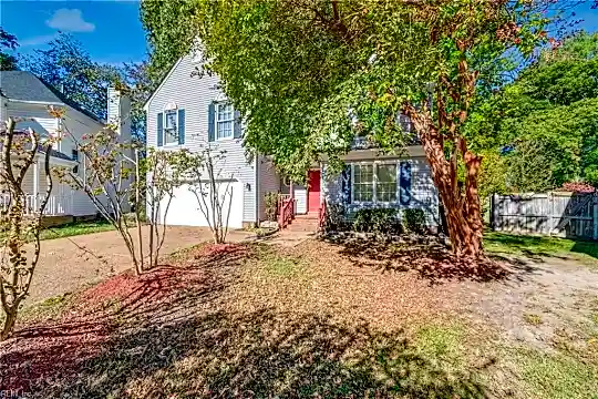 821 Lancaster Ln Photo 1