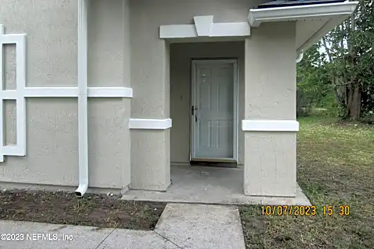 9601 Hazel Lake Dr Photo 2