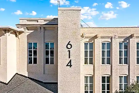 614 Capital Blvd #107 Photo 2