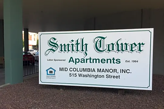 Smith Towers Apartmets Photo 2