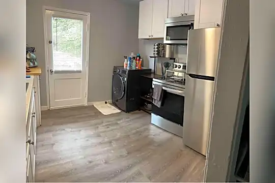 2467 Rocky Point Rd NW Photo 2