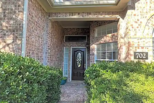 702 Willow Ridge Ct Photo 2