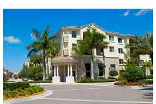 building San Raphael 1.jpg