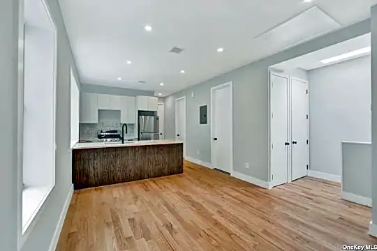 627 Vermont St #2 Photo 1