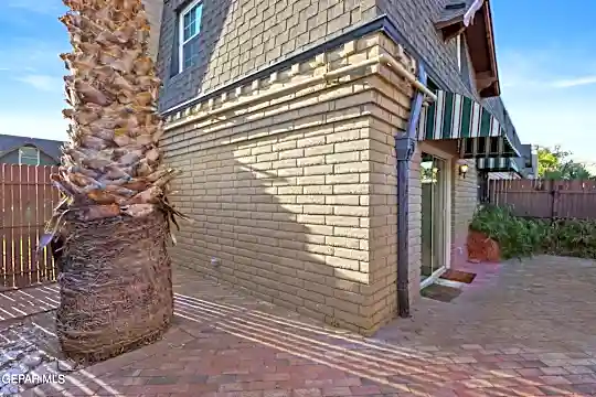 500 Thunderbird Dr #95 Photo 2