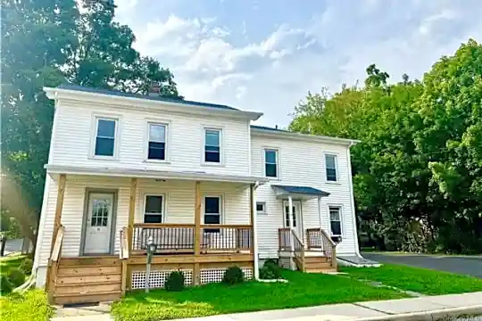 13 Spring St