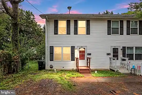26 Jackson Ave Photo 1