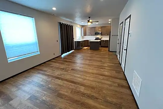 9737 N Heston Loop Photo 2