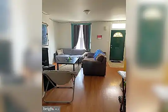 3304 Haverford Ave Photo 2