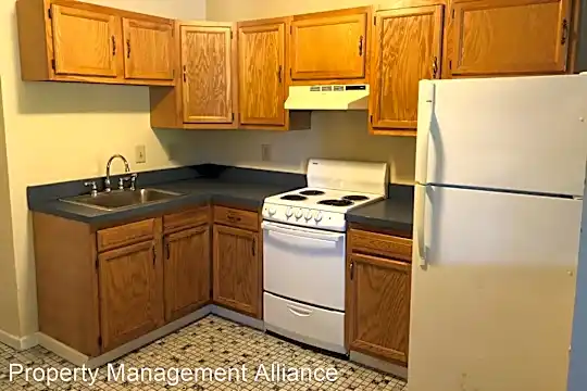 3116 Court St Photo 2