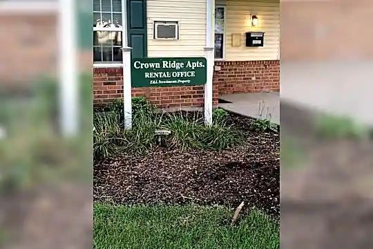 Crown Ridge Apartments Photo 2