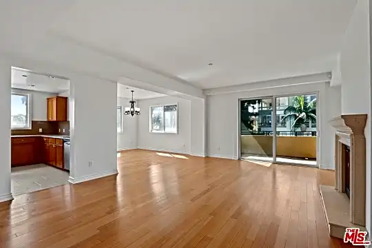 2230 S Bentley Ave #303 Photo 2