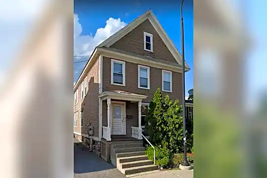12 Pearl St Photo 1