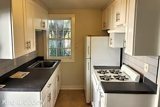 57 Radcliffe St Photo 2