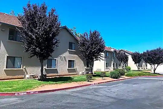 Gilroy Park Apartments Photo 1