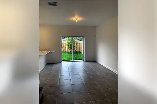 12262 NW 24th Pl #12262 Photo 2