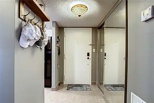 632 Edgewater Dr #238 Photo 2