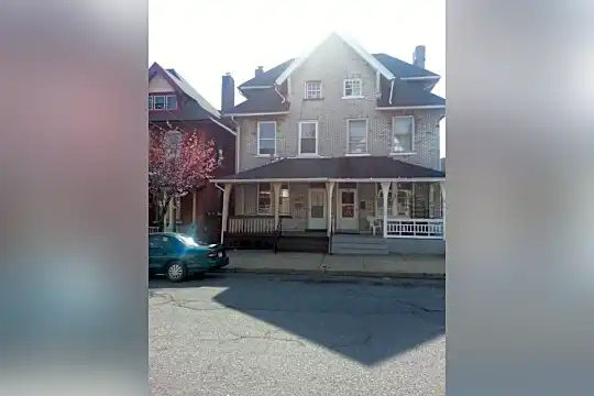 723 Cherokee St Photo 1