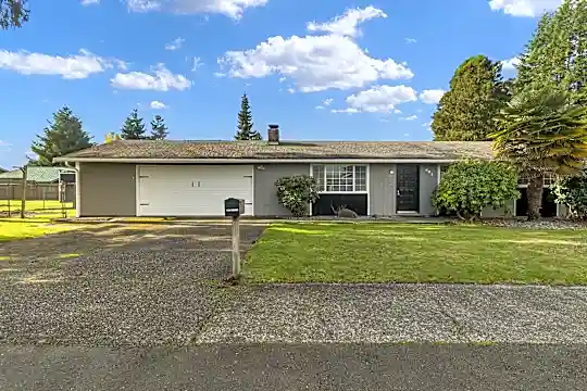 621 Bender Ln Photo 1