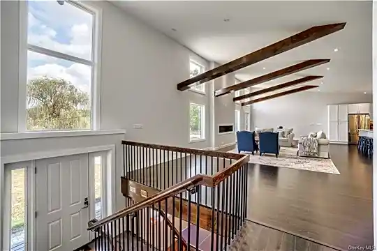 14 Orchard Ln Photo 2