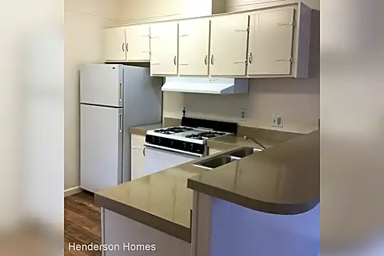 900 Henderson Ave Photo 2