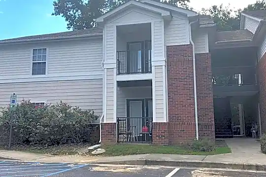Birchwood Apartments Photo 1