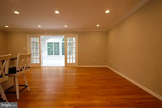 7849 Godolphin Dr Photo 2