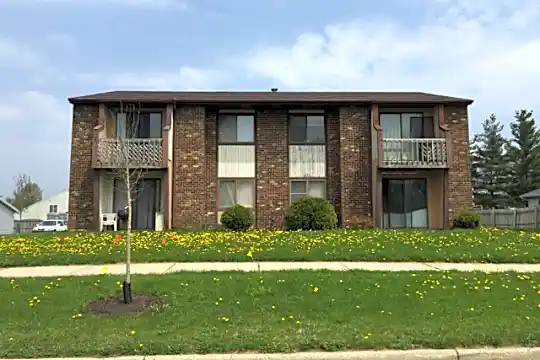 1153 Country Ln Photo 1
