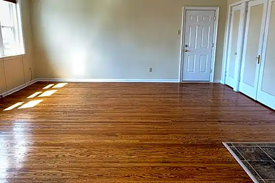 954-10 Living Room (6).jpg