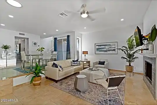7515 E Pleasant Run Photo 1