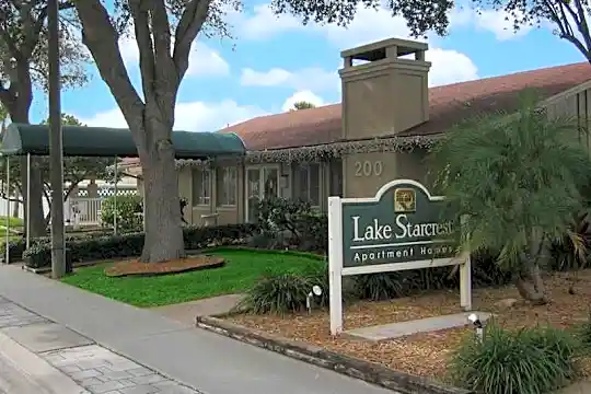 Lake Starcrest Photo 1