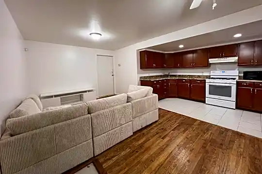 134 Essex St #G Photo 2