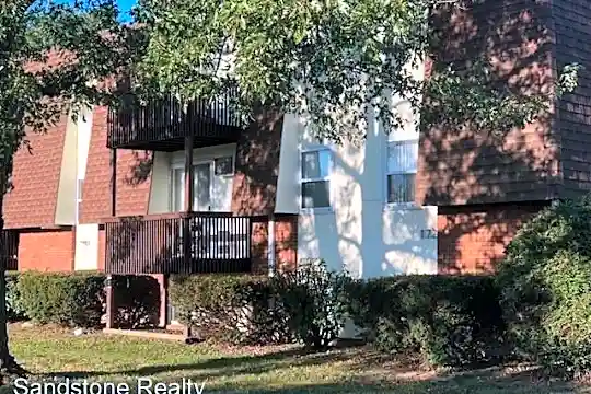 172 Brunswick Dr Photo 2
