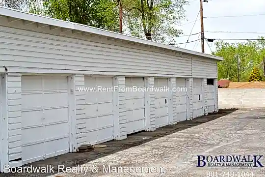 2830 S Patricia Cir Photo 2