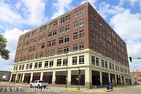 Benson Lofts - Live the Lifestyle you have been dreaming of in our Luxury 1 & 2 Bedrooms Photo 1