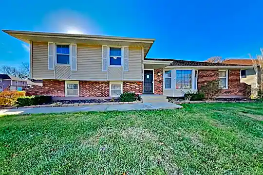 7105 E 132 St Photo 2