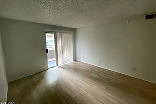 221 Mission Newport Ln #103 Photo 2