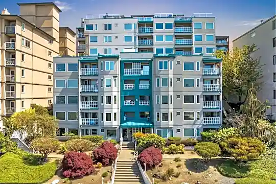 420 Melrose Exterior 1.png