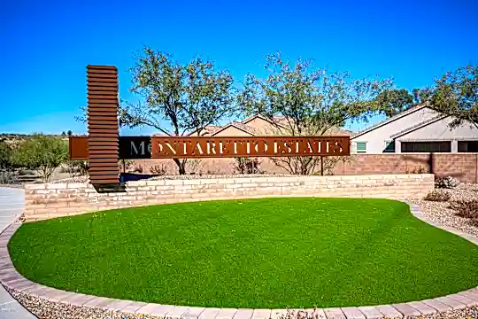 8670 N Rome Ct Photo 2