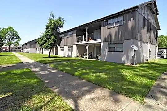 Lancaster Cornwall Apartment Homes Photo 1