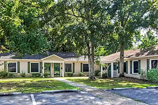 Edgewood Villas Photo 2