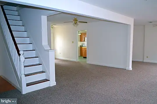 4032 7th St Photo 2